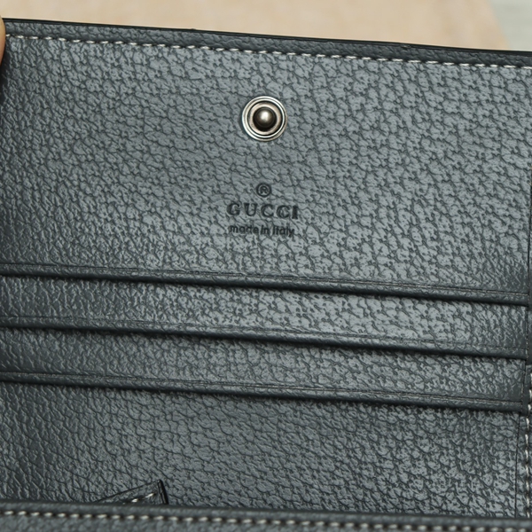 グッチ財布コピー角部分ディテール